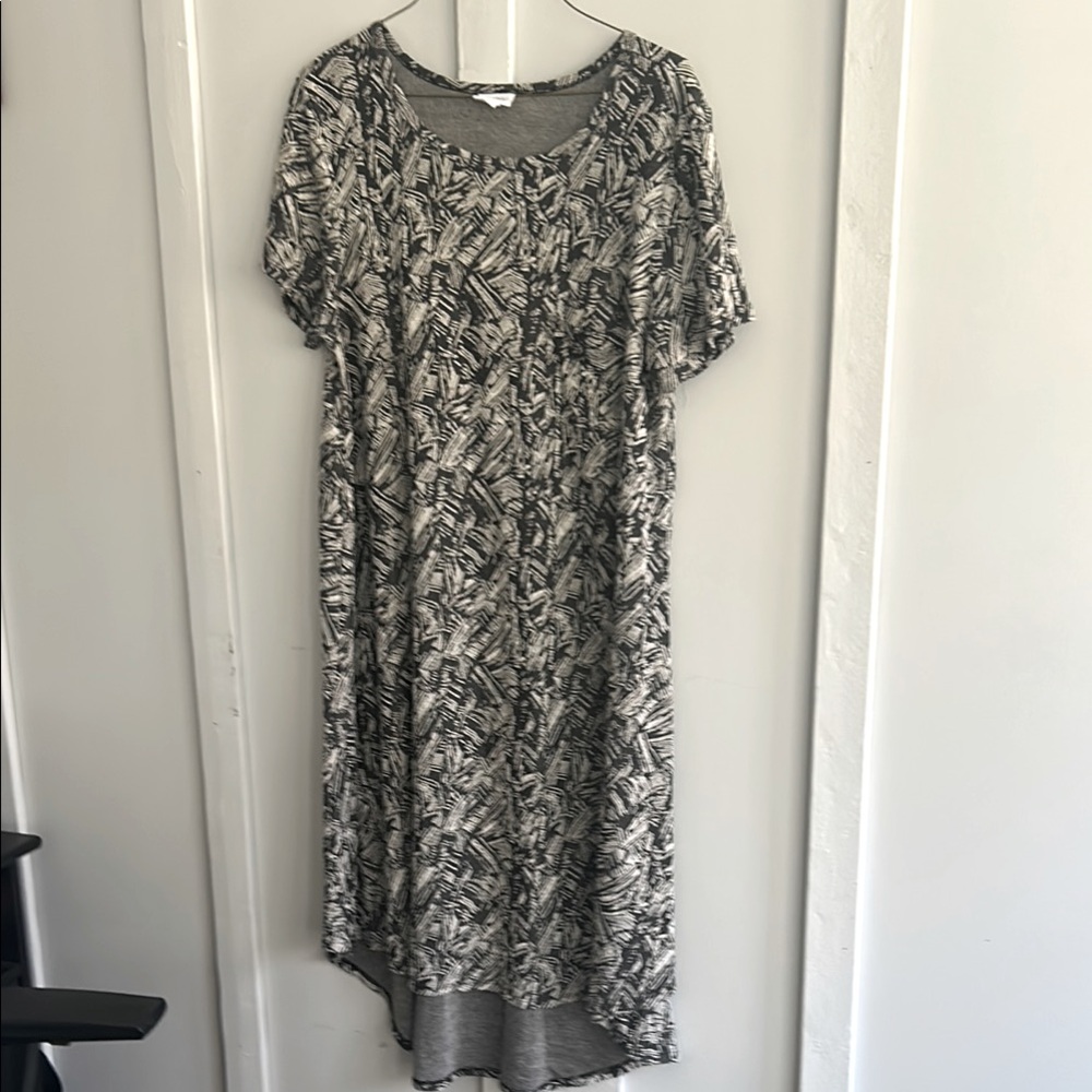 Lularoe Black and White Carly Dress